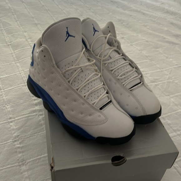 Jordan 13 Retro
White Hyper Royal Black - Picture 7 of 9